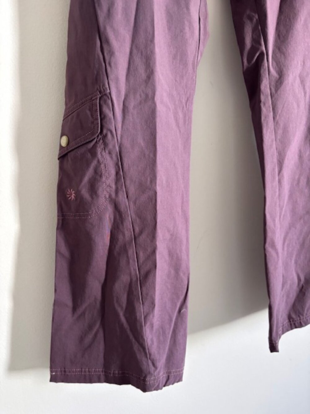 Y2K Athleta low rise cargo pants - size 8 - Picture 4 of 8